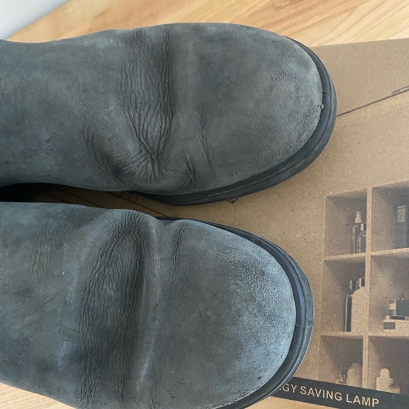 Women’s Blundstone Boots. Grey color. Women’s US size 11. - Picture 8 of 9